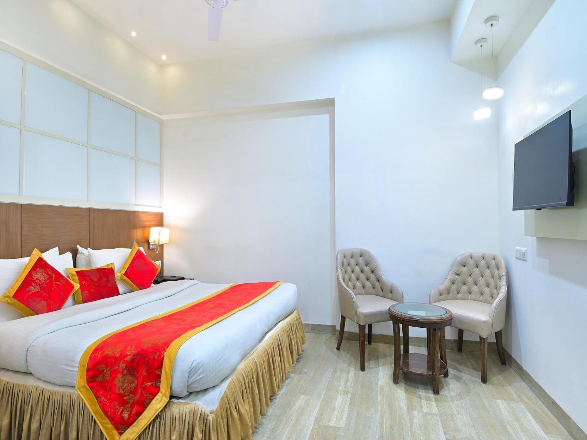 Hotel Hari Piorko - Railway Station New Delhi